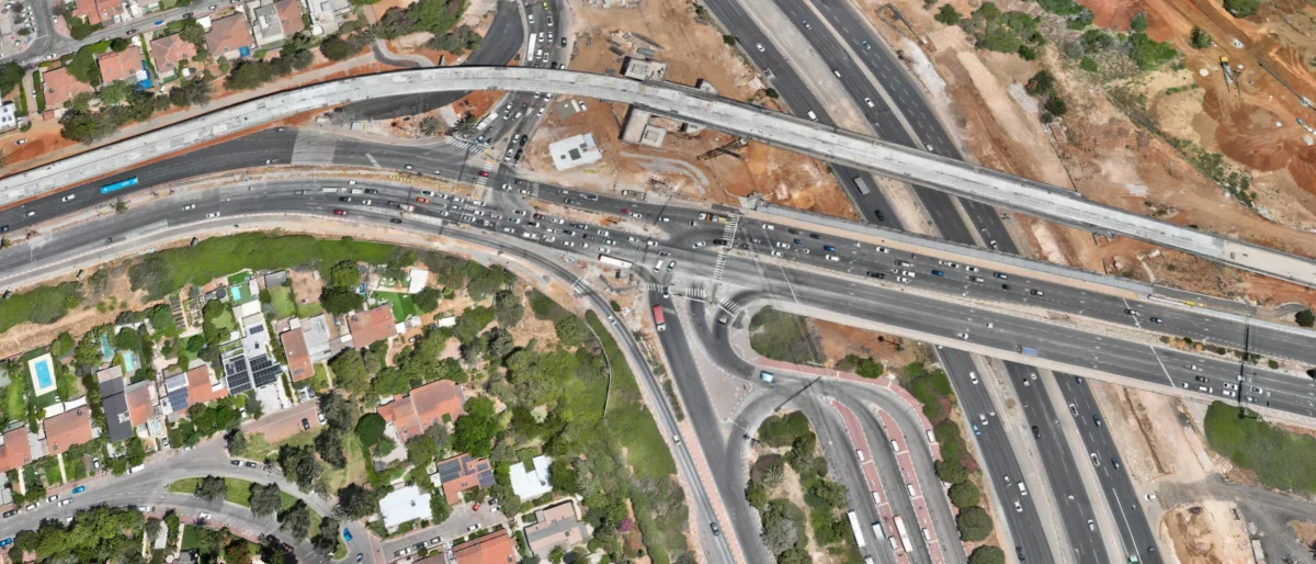 מחלף אלוף שדה, הקו הסגול · רכבת קלה · מטרופולין תל אביב